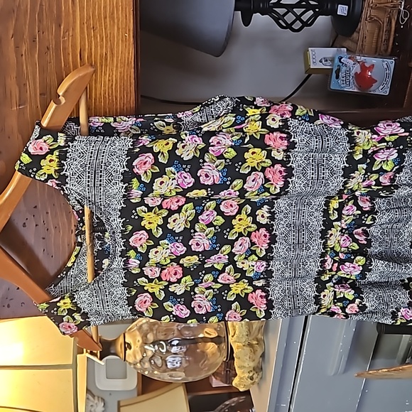 SUMMER CLEARANCE BeBop floral & STRIPE black backdrop zip Back sz. sm. dress - Picture 4 of 5